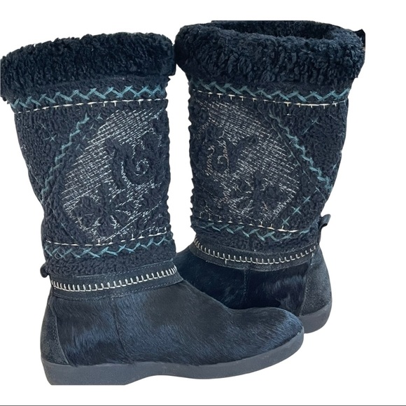 Tecnica black Fur goat hair boots NWOT